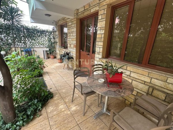 Tirane, jepet me qera Vile 2 Katshe Kati 0, 101 m² 699 € (TEK BRRYLI)