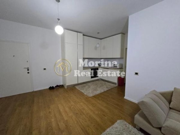 Tirane, jepet me qera apartament 1+1 Kati 3, 80 m² 600 € (Liqeni i Thate-prane Radisson)