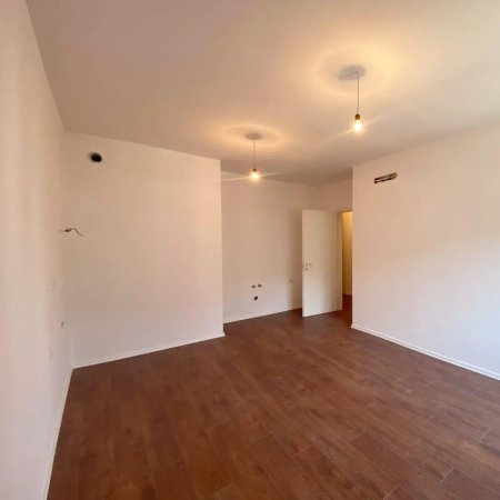 Tirane, jepet me qera apartament 1+1 Kati 2, 60 m² 450 € (Rruga Tefta Tashko Koco)