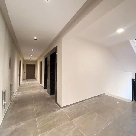 Tirane, jepet me qera apartament 1+1 Kati 2, 60 m² 450 € (Rruga Tefta Tashko Koco)