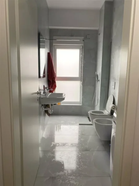 Tirane, jepet me qera apartament 2+1 Kati 7, 70 m² 500 € (Kompleksi Kaimi)