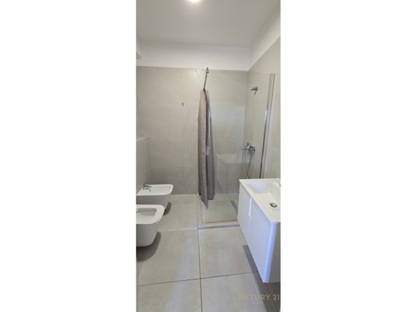 Shqiperi, jepet me qera apartament 2+1+Ballkon Kati 9, 84 m² 650 € (DON BOSKO)