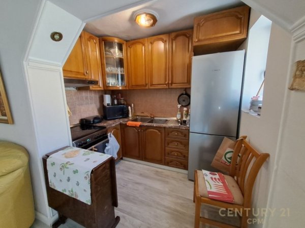 Tirane, jepet me qera apartament 1+1 Kati 4, 78 m² 450 € (st Dinamo)