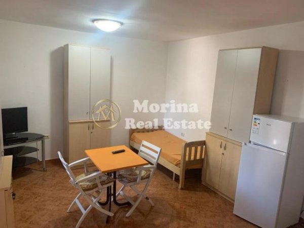 Tirane, jepet me qera shtepi 1+1 Kati 1, 26 m² 200 € (Rr.Kavajes)