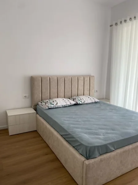 Tirane, jepet me qera apartament 2+1 Kati 7, 80 m² 500 € (Ali demi)