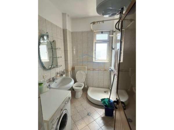 Durres, jepet me qera apartament 2+1 Kati 4, 67 m² 300 € (Lagjia 17 prane zjarrfikeses)