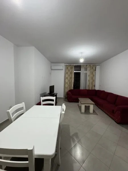 Tirane, jepet me qera apartament 2+1+Ballkon Kati 3, 100 m² 450 € (Astir)