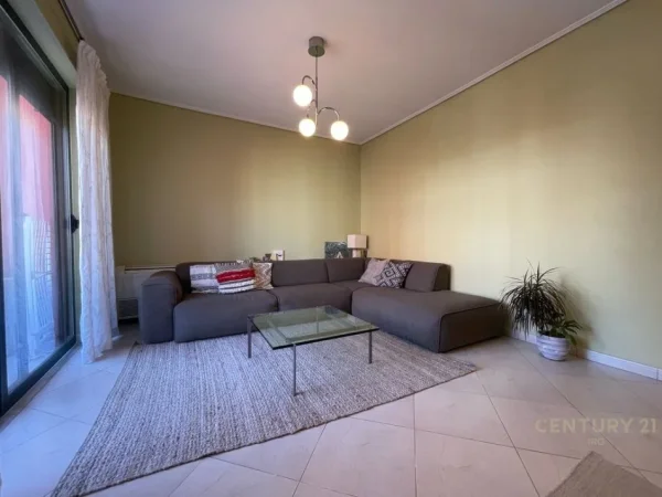 Tirane, jepet me qera apartament 1+1 Kati 5, 72 m² 600 € (Ali Demi)