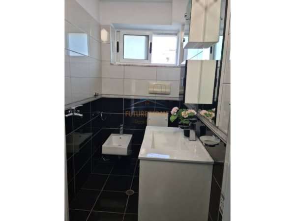 Tirane, jap me qera apartament 3+1 Kati 4, 104 m² 500 € (Selite)