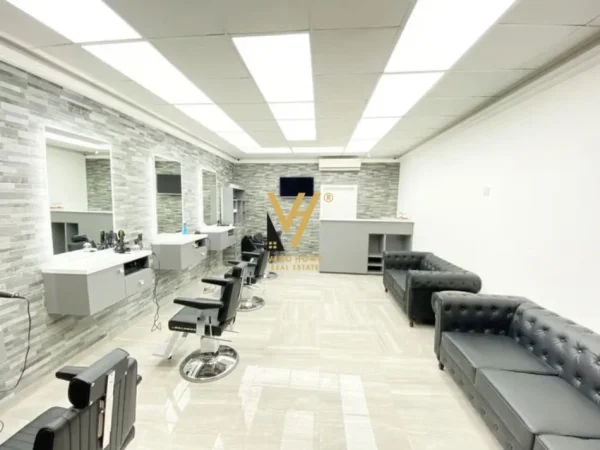 Tirane, shitet dyqan Kati 0, 50 m² 355.000 € (STADIUMI DINAMO)