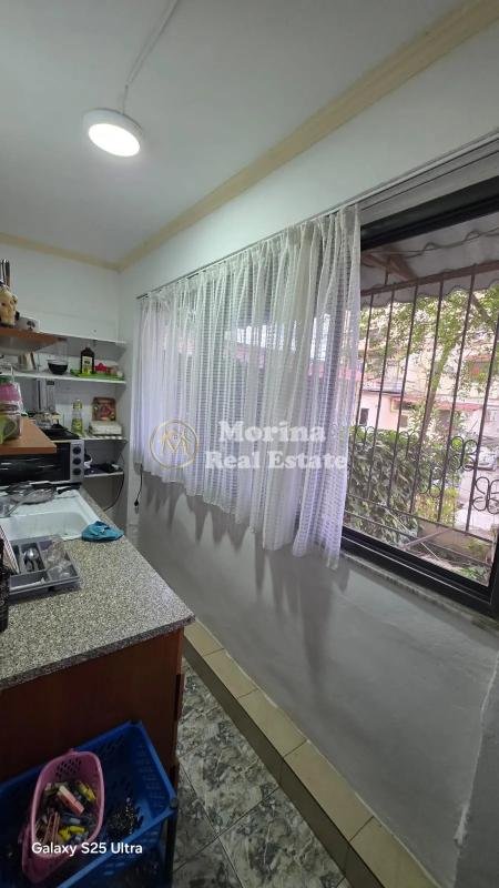 Tirane, jepet me qera apartament 1+1+Aneks Kati 1, 60 m² 350 € (Rruga e Dibres-perballe QSUT)