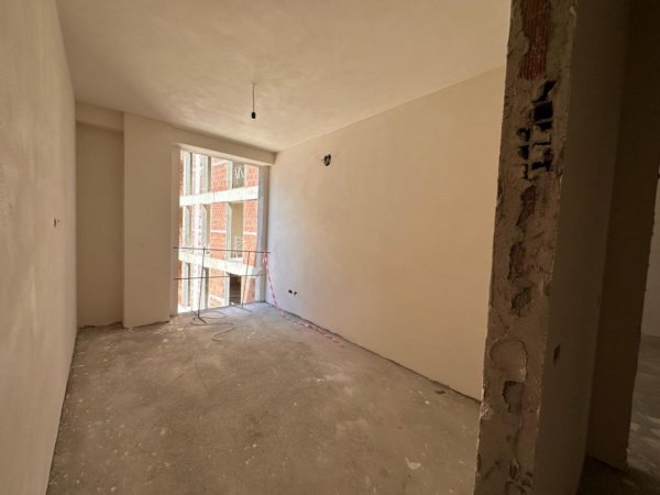 Tirane, shitet apartament 2+1 Kati 2, 91 m² 191.000 € (Kompleksi Orbital, Gener 2, Bulevardi i Ri)