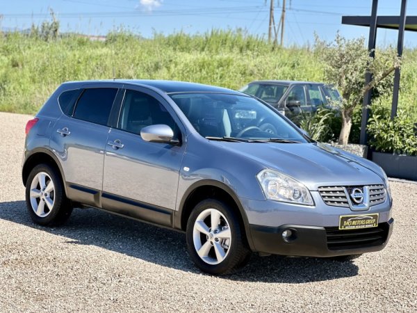 Durres, shitet SUV | Xhip Nissan Nafte, gri e erret manuale Klima 214 km