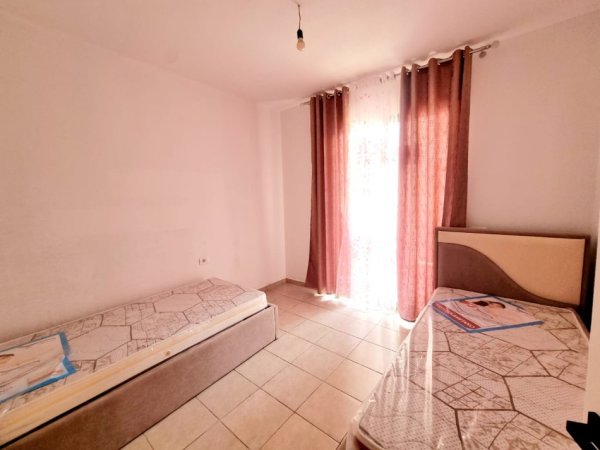 Tirane, jepet me qera apartament 2+1 Kati 2, 100 m² 400 € (Bulevardi Migjeni)