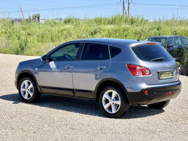 Durres, shitet SUV | Xhip Nissan Nafte, gri e erret manuale Klima 214 km