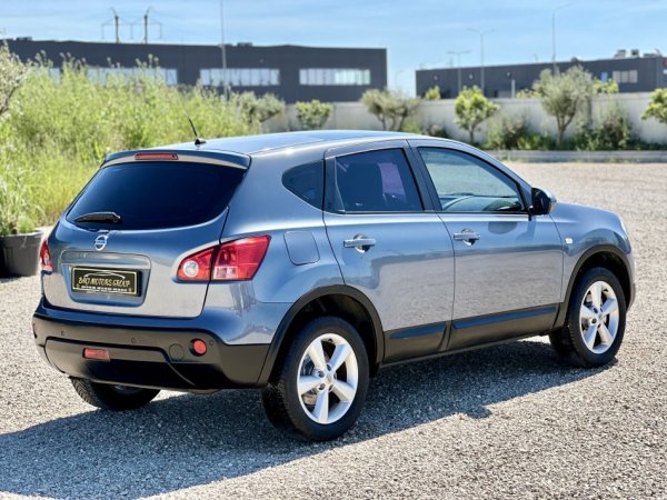 Durres, shitet SUV | Xhip Nissan Nafte, gri e erret manuale Klima 214 km