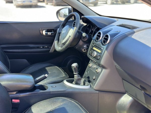 Durres, shitet SUV | Xhip Nissan Nafte, gri e erret manuale Klima 214 km