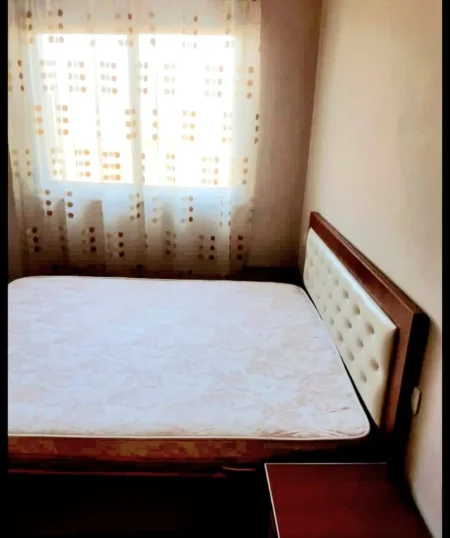 Tirane, jepet me qera apartament 1+1 , 70 m² 400 € (Teodor Keko)