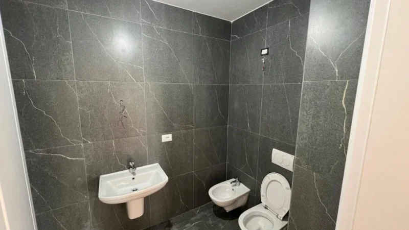 Tirane, jepet me qera apartament 3+1+Aneks+Ballkon Kati 7, 136 m² 1.400 € (lake view)