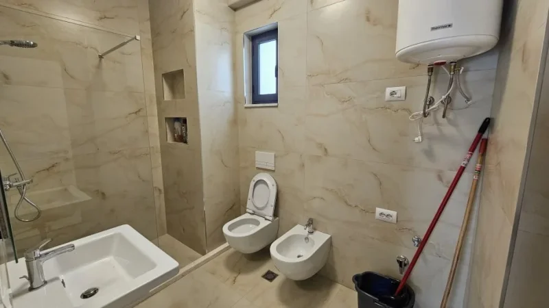 Tirane, jepet me qera apartament 2+1 Kati 4, 110 m² 800 € (Rezidenca Green Harmony, përballë UET)