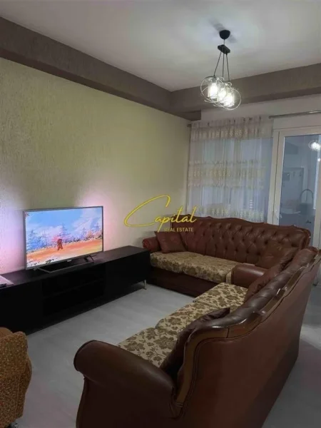 Tirane, jepet me qera apartament 2+1 Kati 2, 97 m² 700 € (ASTIR)