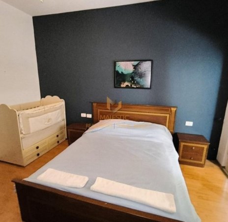 jepet me qera 1+1 Kati 5, 78 m² 600 € (Komuna parisit)