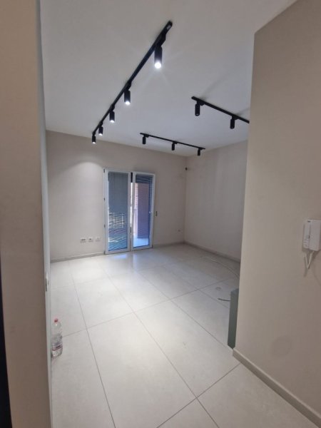 Tirane, jepet me qera zyre Kati 1, 80 m² 600 € (ASTIR KOMPLAKSI JOLLA)