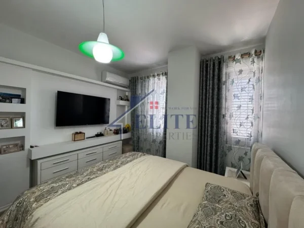 Tirane, jepet me qera apartament 2+1+Ballkon Kati 7, 100 m² 800 € (Don Bosko)