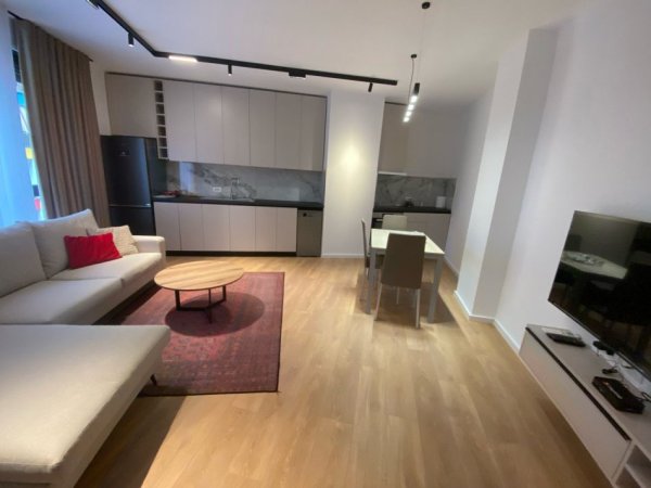 Tirane, jepet me qera apartament duplex 1+1 Kati 4, 60 m² 600 € (Liqeni i thate)