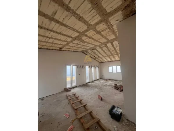 Pogradec, shitet Vile 4 Katshe , 750 m² 850.000 € (Pogradec)