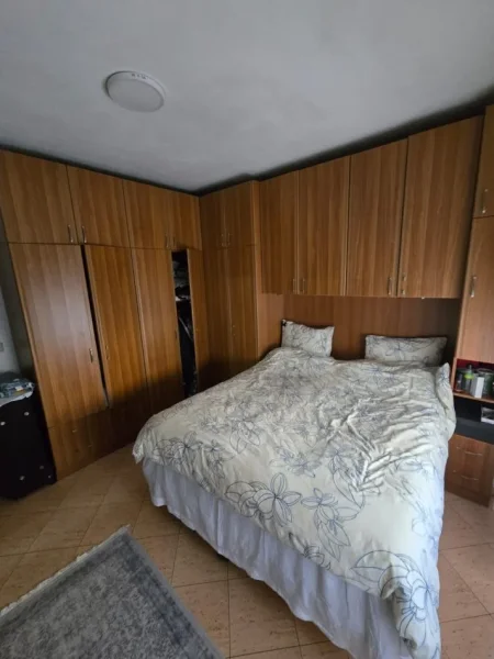 Tirane, Liste me oferta apartament 2+1+Ballkon , 92 m² 250.000 € (rruga medar shtylla)