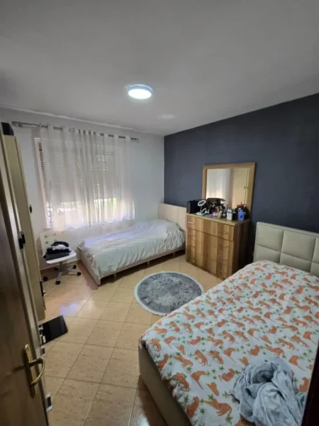 Tirane, Liste me oferta apartament 2+1+Ballkon , 92 m² 250.000 € (rruga medar shtylla)
