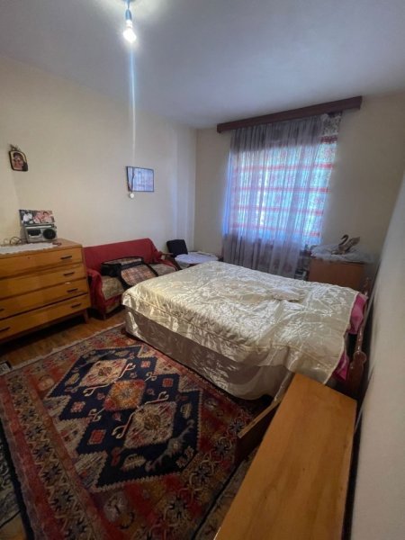 Tirane, jap me qera apartament 2+1+Aneks+Ballkon Kati 3, 75 m² 300 € (Myslym Shyr)