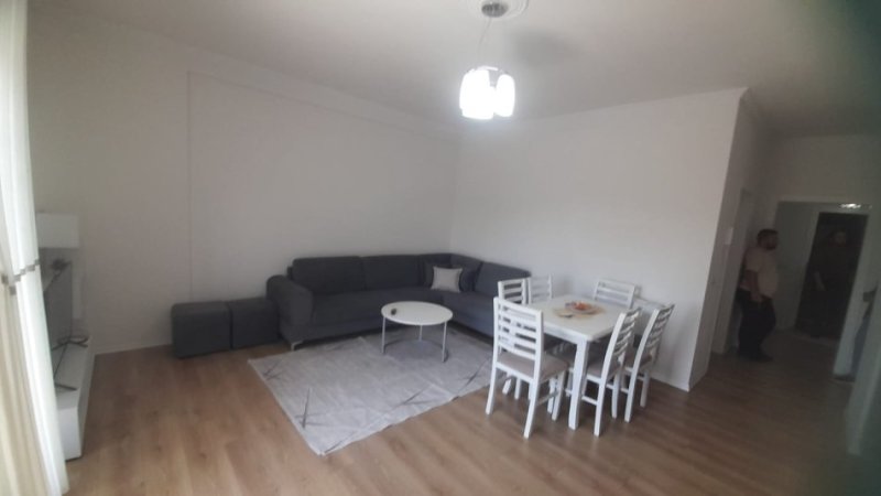 Tirane, jepet me qera apartament 1+1 Kati 6, 80 m² 600 € (Rruga egnatia)