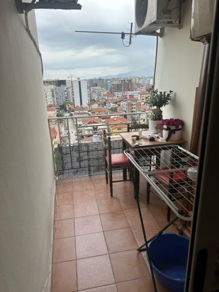 Tirane, jepet me qera apartament 1+1 Kati 9, 65 m² 450 € (Rruga e kavajes)