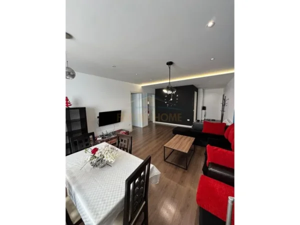Tirane, jepet me qera apartament 2+1 Kati 6, 94 m² 550 € (Unaza e Re Astir)