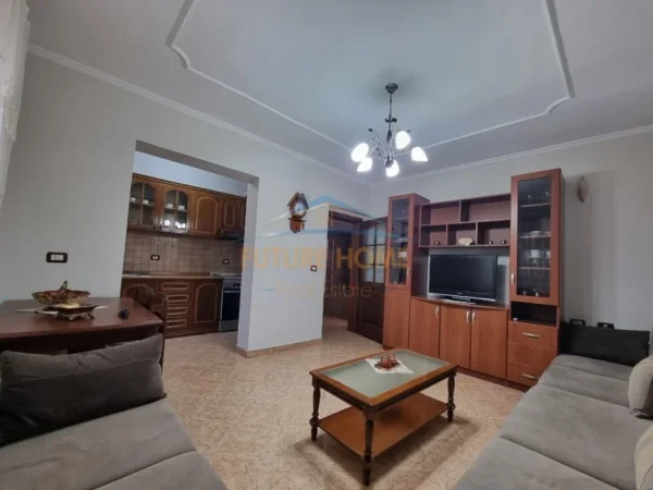 Tirane, jepet me qera apartament 2+1 Kati 3, 74 m² 500 € (Xhalliku Tiran)