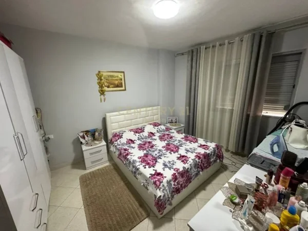 Tirane, shitet apartament 2+1 Kati 3, 98 m² 165.000 € (Astir)