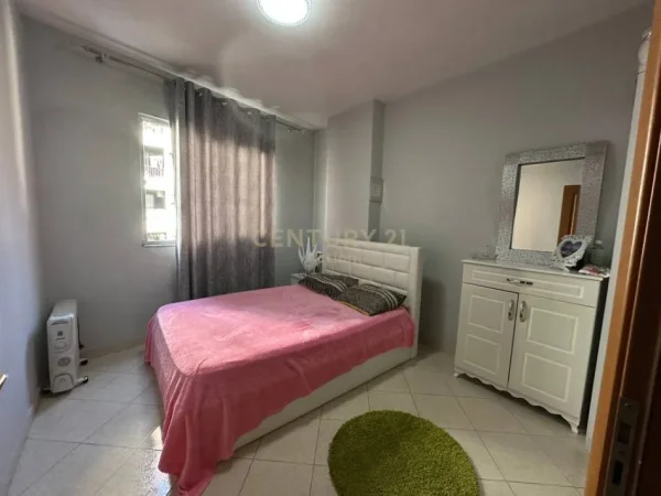 Tirane, shitet apartament 2+1 Kati 3, 98 m² 165.000 € (Astir)