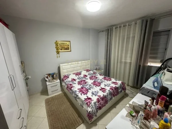 Tirane, shitet apartament 2+1 Kati 3, 98 m² 165.000 € (Astir)
