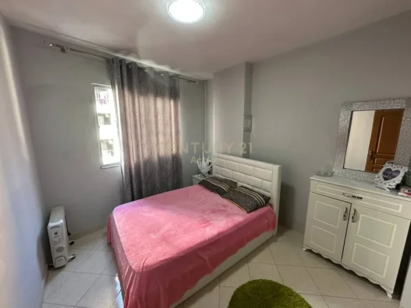 Tirane, shitet apartament 2+1 Kati 3, 98 m² 165.000 € (Astir)