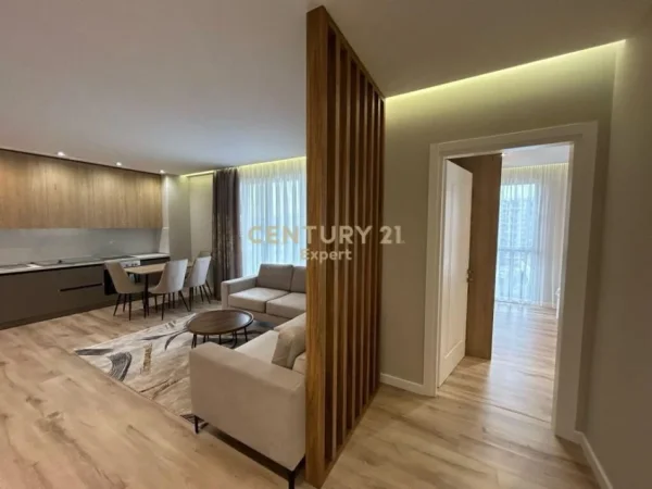 Tirane, jepet me qera apartament 1+1 Kati 4, 77 m² 600 € (expert112023)