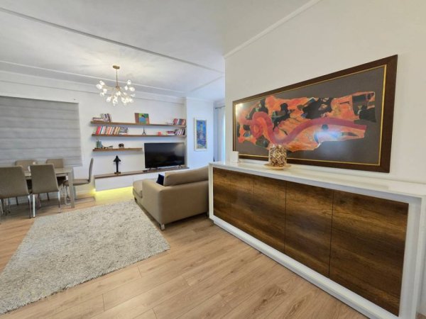 Tirane, jap me qera apartament 1+1 Kati 4, 80 m² 900 € (Shallvaret)