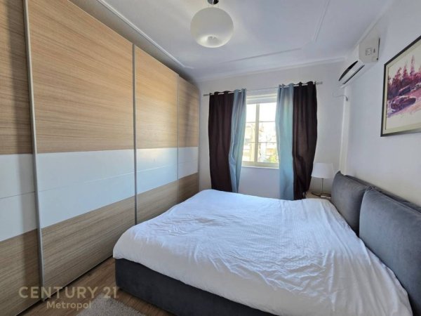 Tirane, jap me qera apartament 1+1 Kati 4, 80 m² 900 € (Shallvaret)