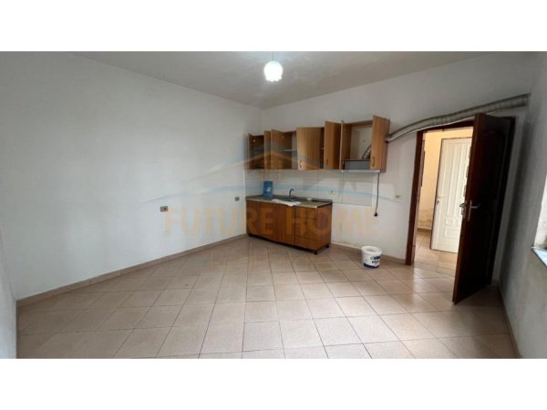 Tirane, jepet me qera apartament 1+1 Kati 0, 75 m² 250 € (Kamez)
