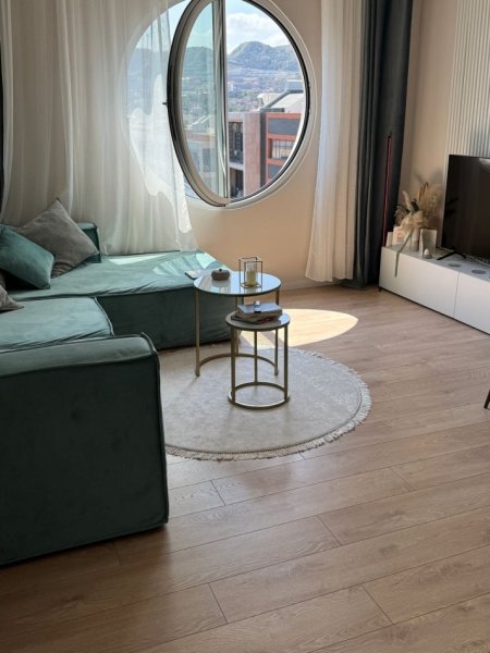 Tirane, shitet apartament 2+1+Ballkon Kati 11, 70 m² 195.000 € (Rruga e Kavajes)