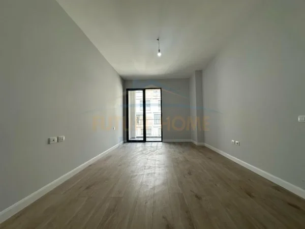 Shitet, Apartament 2+1+2, Kompleksi ASL 1, Tiranë.