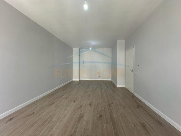 Shitet, Apartament 2+1+2, Kompleksi ASL 1, Tiranë.