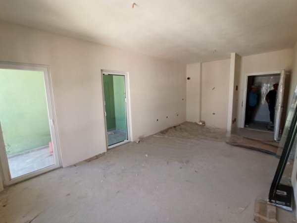 Tirane, shitet apartament 2+1+Ballkon Kati 4, 95 m² 118.700 € (Casa Italia)