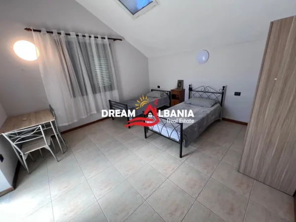 Tirane, jepet me qera Vile 5+1+Ballkon Kati 1, 710 m² 1.500 € (Tek Rruga e Elbasanit - ID 4251357)